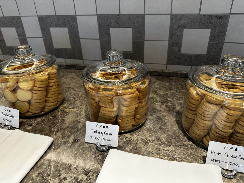 ヒルトン大阪ラウンジ内食事