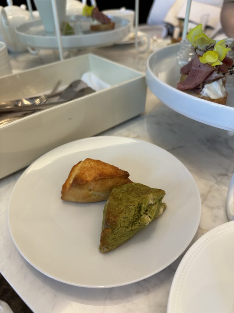 マリアージュフレールの紅茶と焼きたてスコーン
