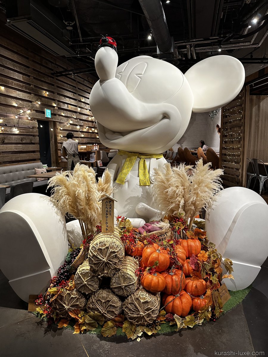 ディズニーハーベスト店内